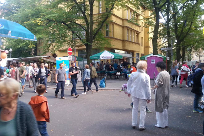 Impressionen vom Antik- und Kunstmarkt am Rüdi in Berlin-Wilmersdorf