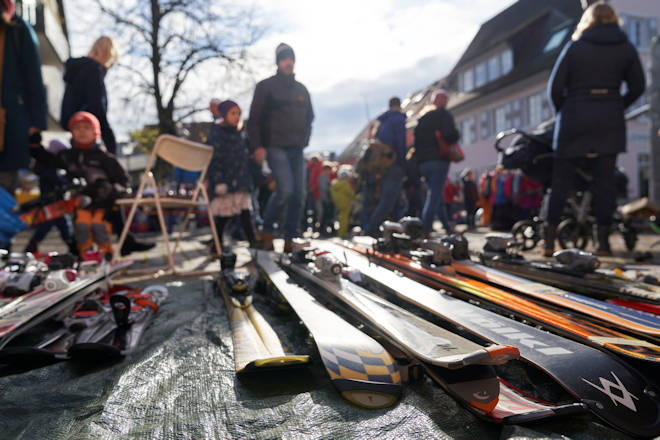 Impressionen vom Brettle- und Snowboardmarkt in Kirchzarten