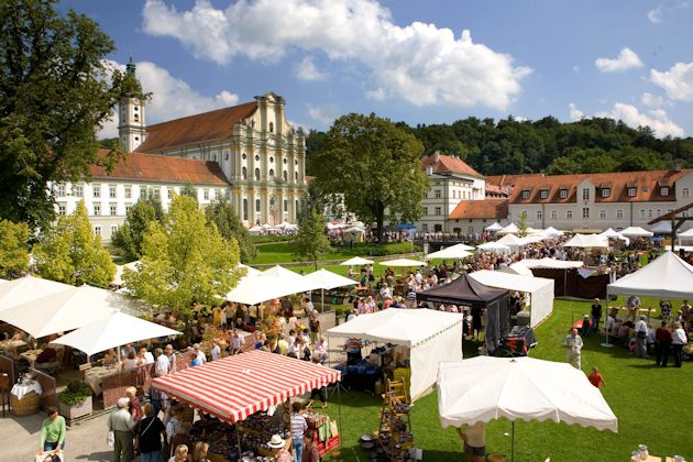 Impressionen vom Fürstenfelder Töpfer- und Kunsthandwerkermarkt